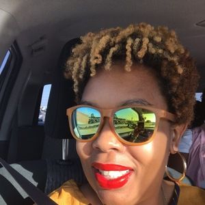 Meet your Posher, Camille